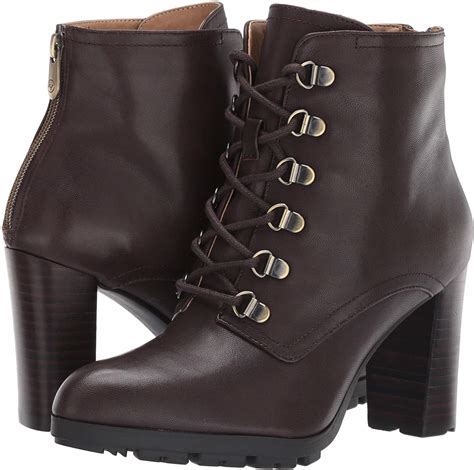 adrienne vittadini women's boots.